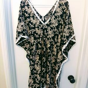 Pinkblush Black and Cream Floral Top